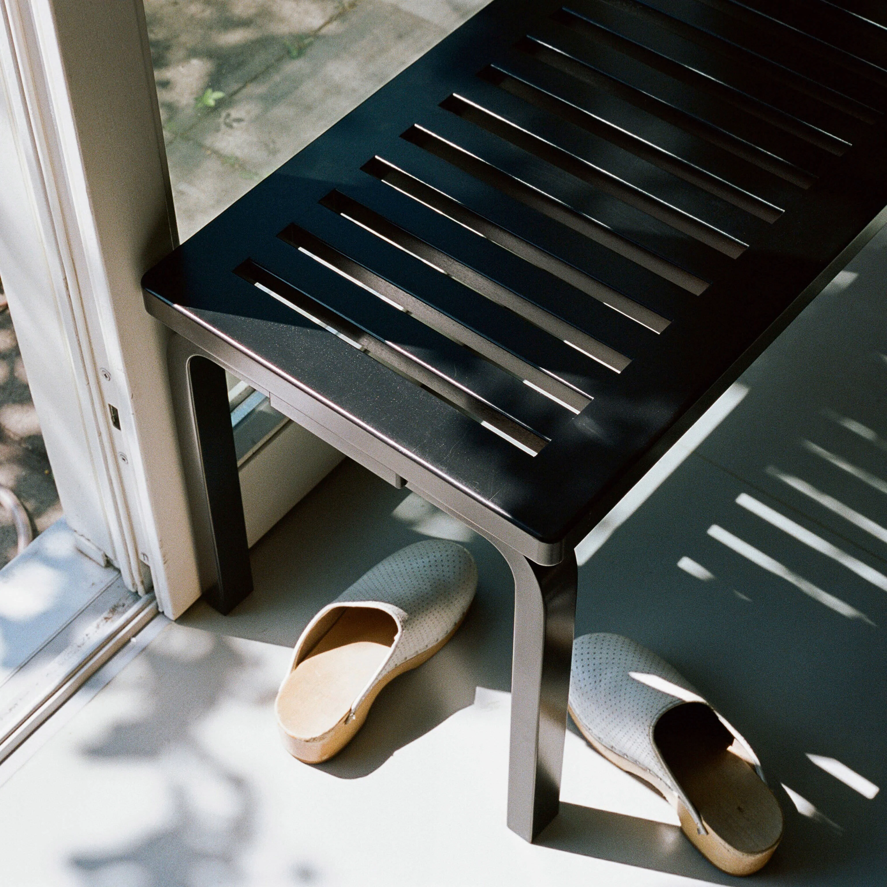 Artek Aalto Bench 153 - Black - Image 4
