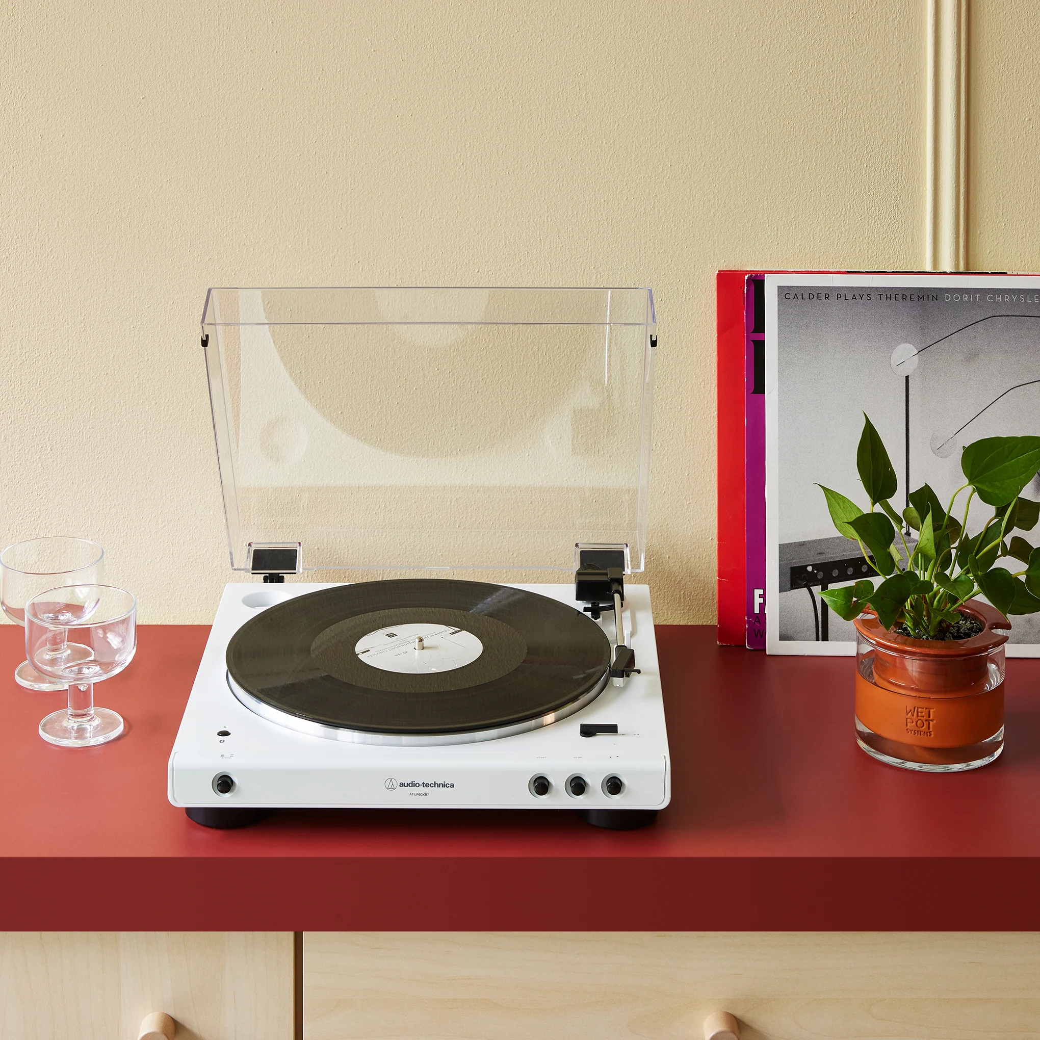 Audio-Technica AT-LP60XBT-WW Bluetooth Turntable - Image 2