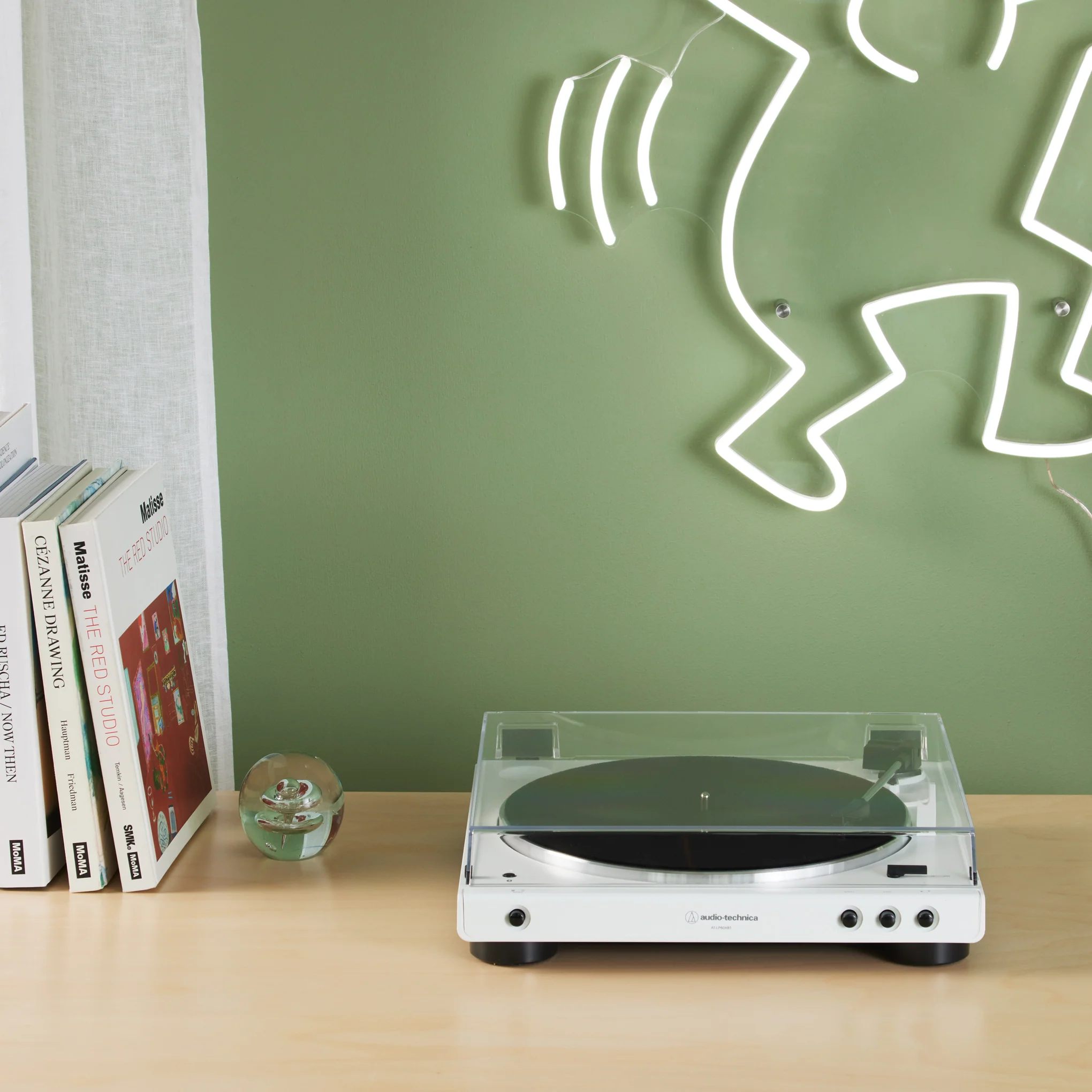 Audio-Technica AT-LP60XBT-WW Bluetooth Turntable - Image 6