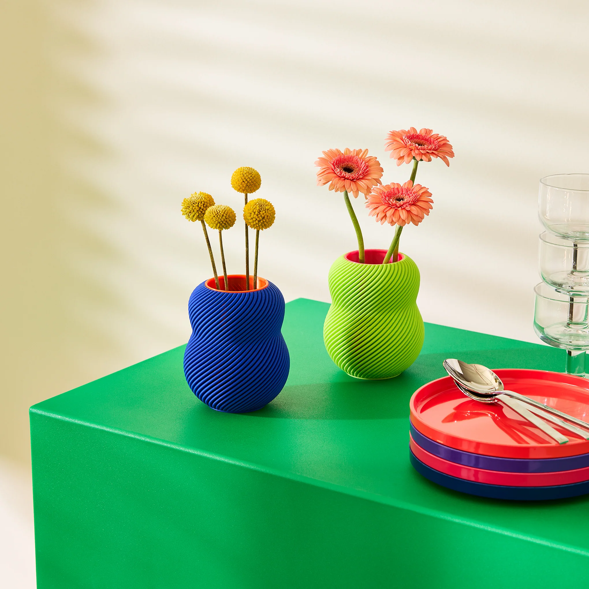 Bloom 3D-Printed Vase - Light Green/ Neon Pink - Image 2