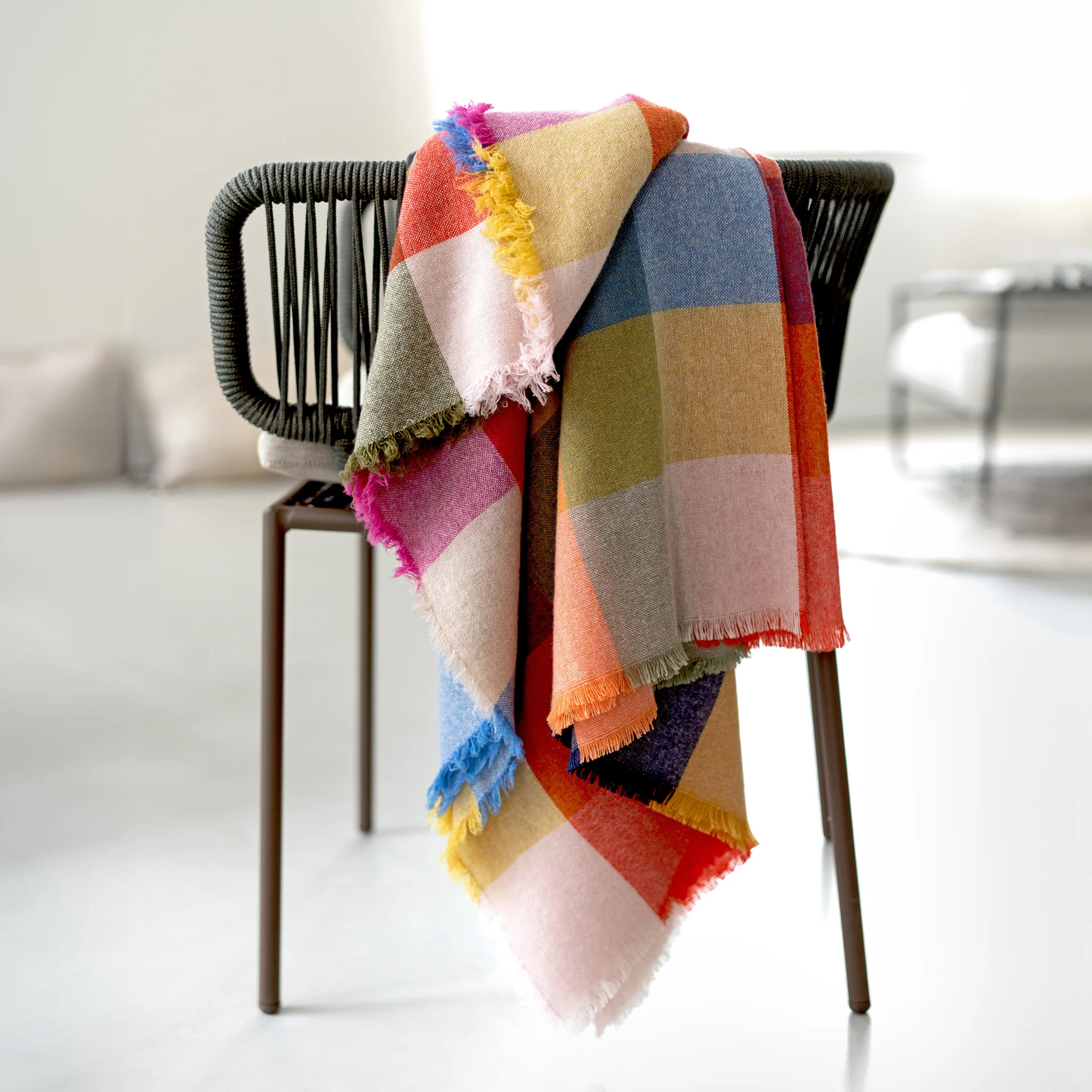 Bold Plaid Oversized Merino & Cashmere Throw - Image 2