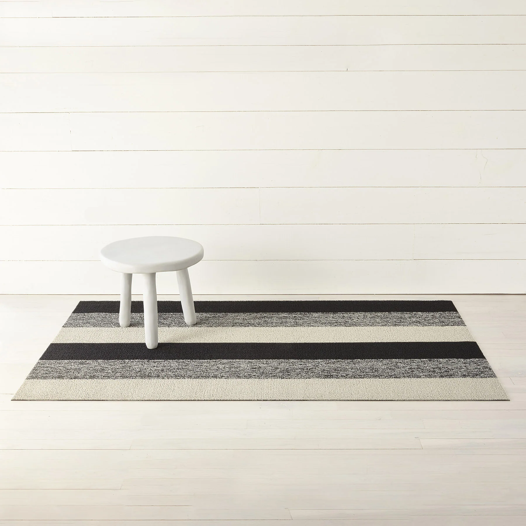 Chilewich Marbled Stripe Shag Floormat - Salt & Pepper - Image 2