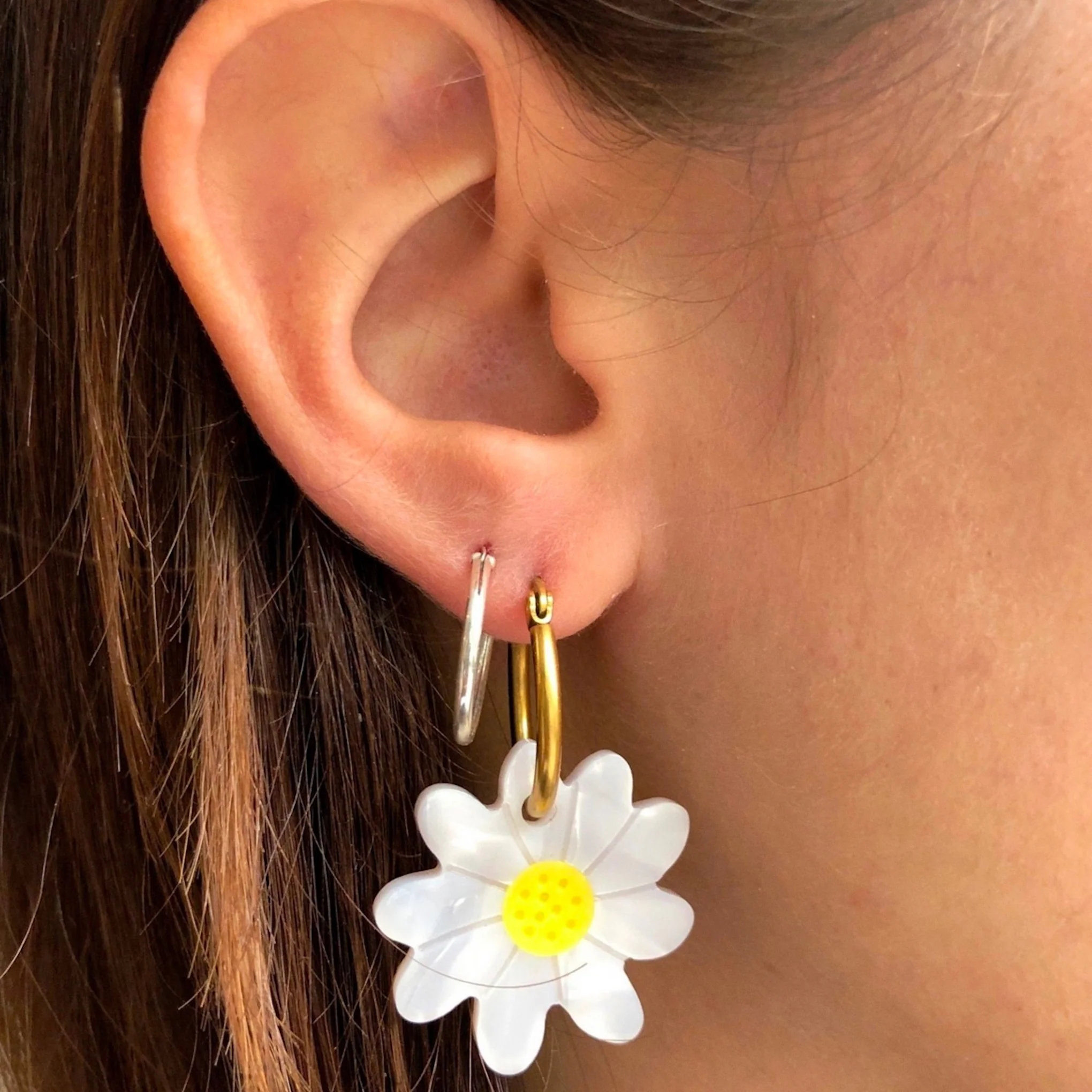 Coucou Suzette Flower Hoop Earrings - Daisy - Image 2