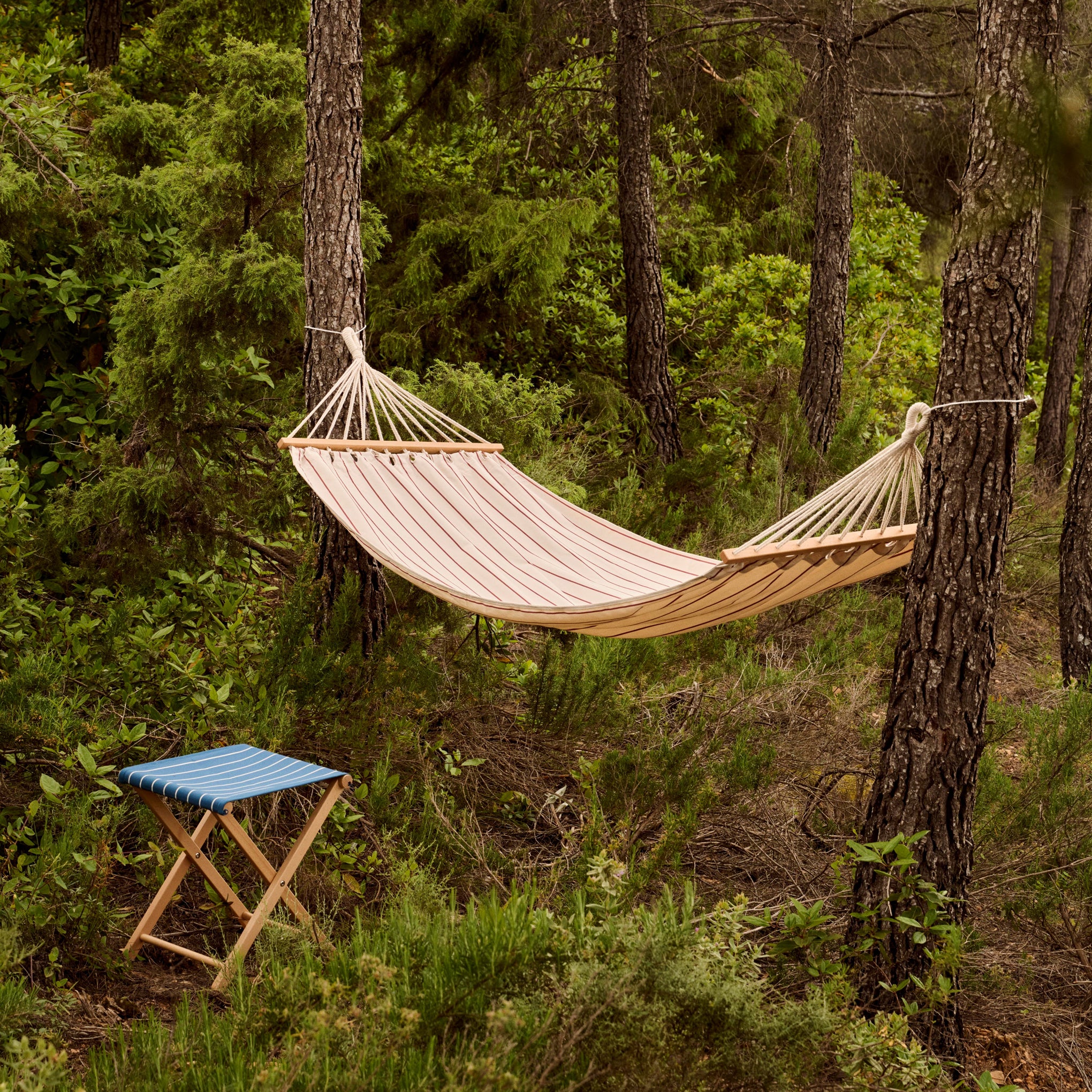HAY Outdoor Market by Jasper Morrison Shop Hammock - Blue/ Beige - Image 3
