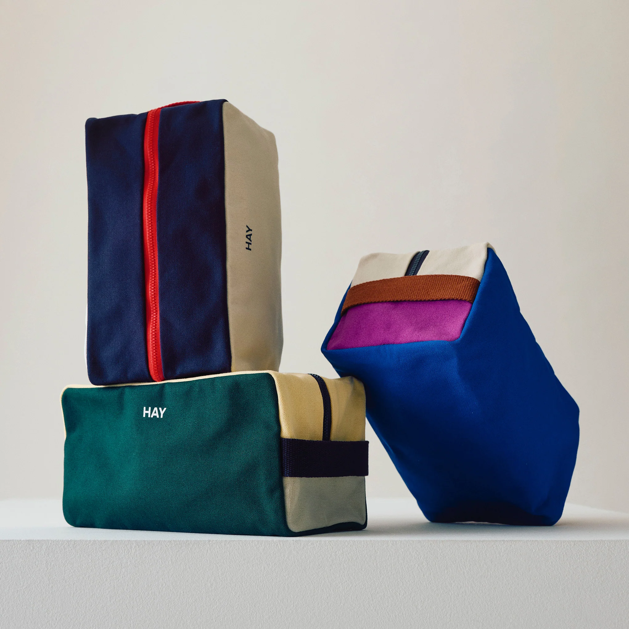 HAY Toiletry Bag - Dark Green/ Multi - Image 3