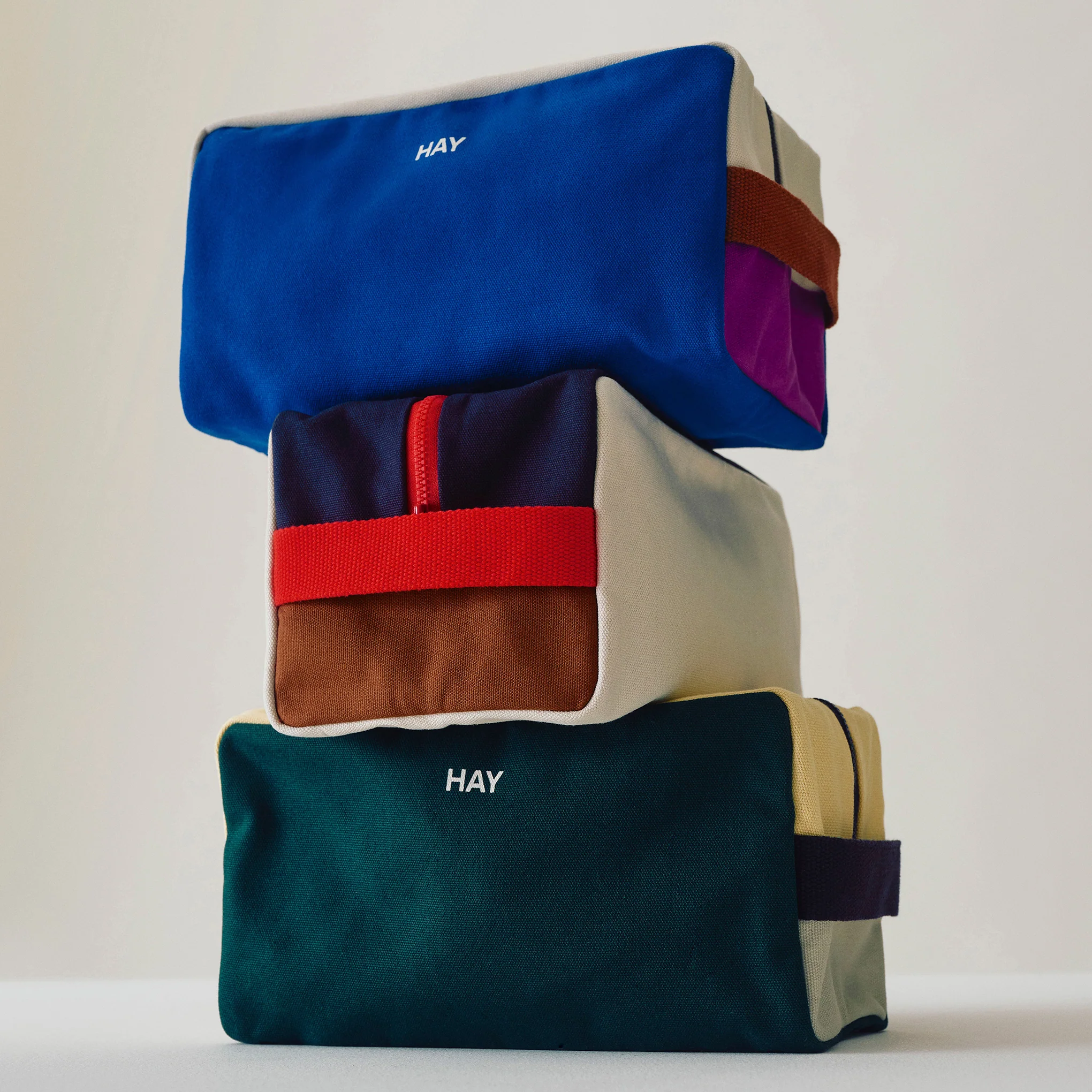 HAY Toiletry Bag - Dark Green/ Multi - Image 4