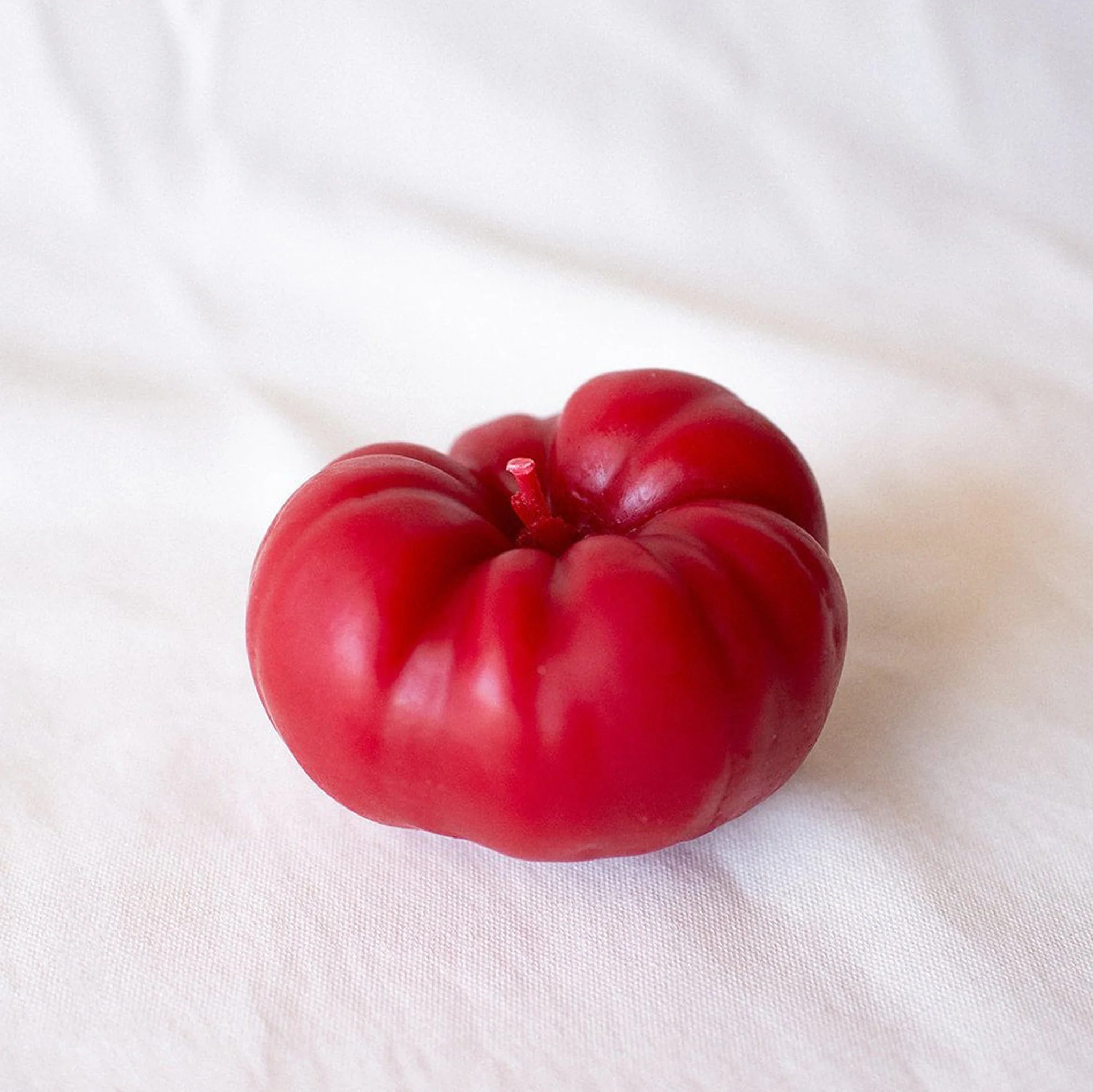 Heirloom Tomato Beeswax Candle - Red - Image 4