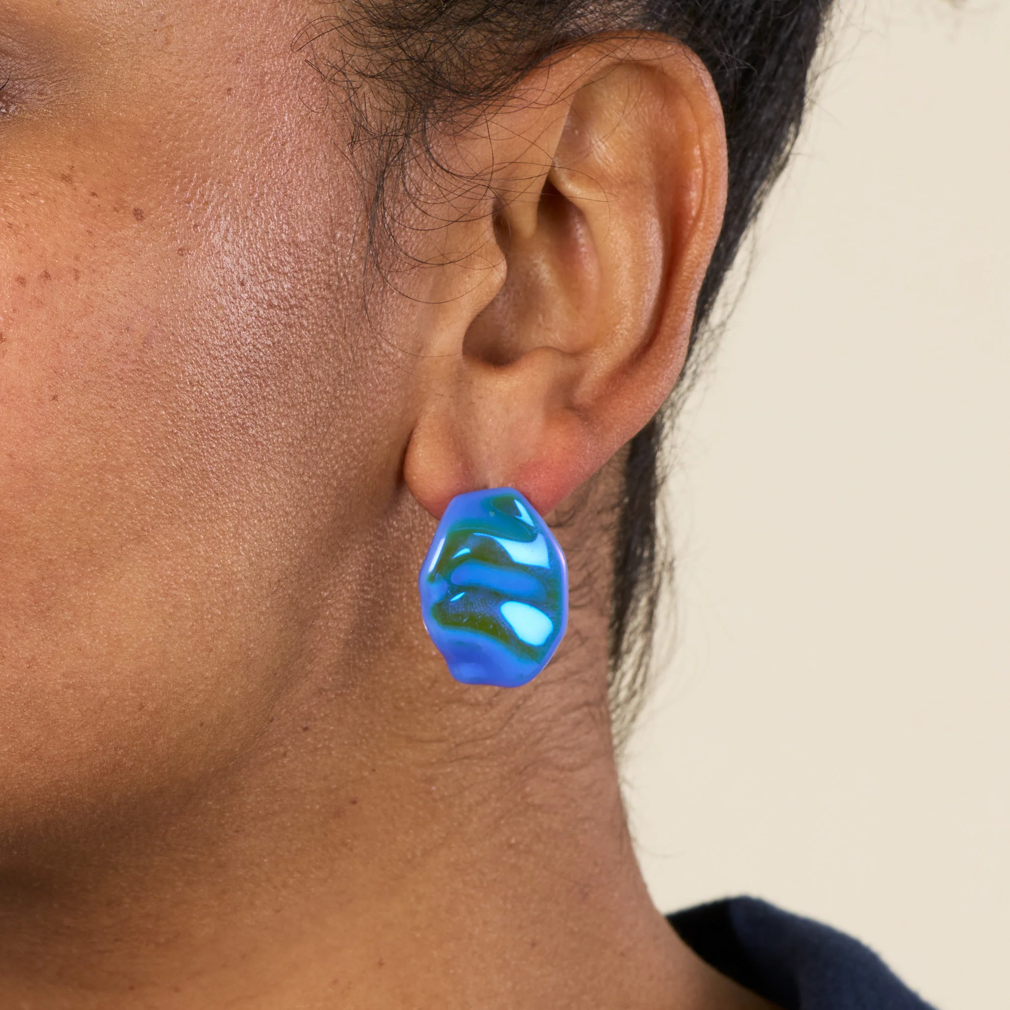 Julie Thévenot Enigma Glass Earrings - Image 2