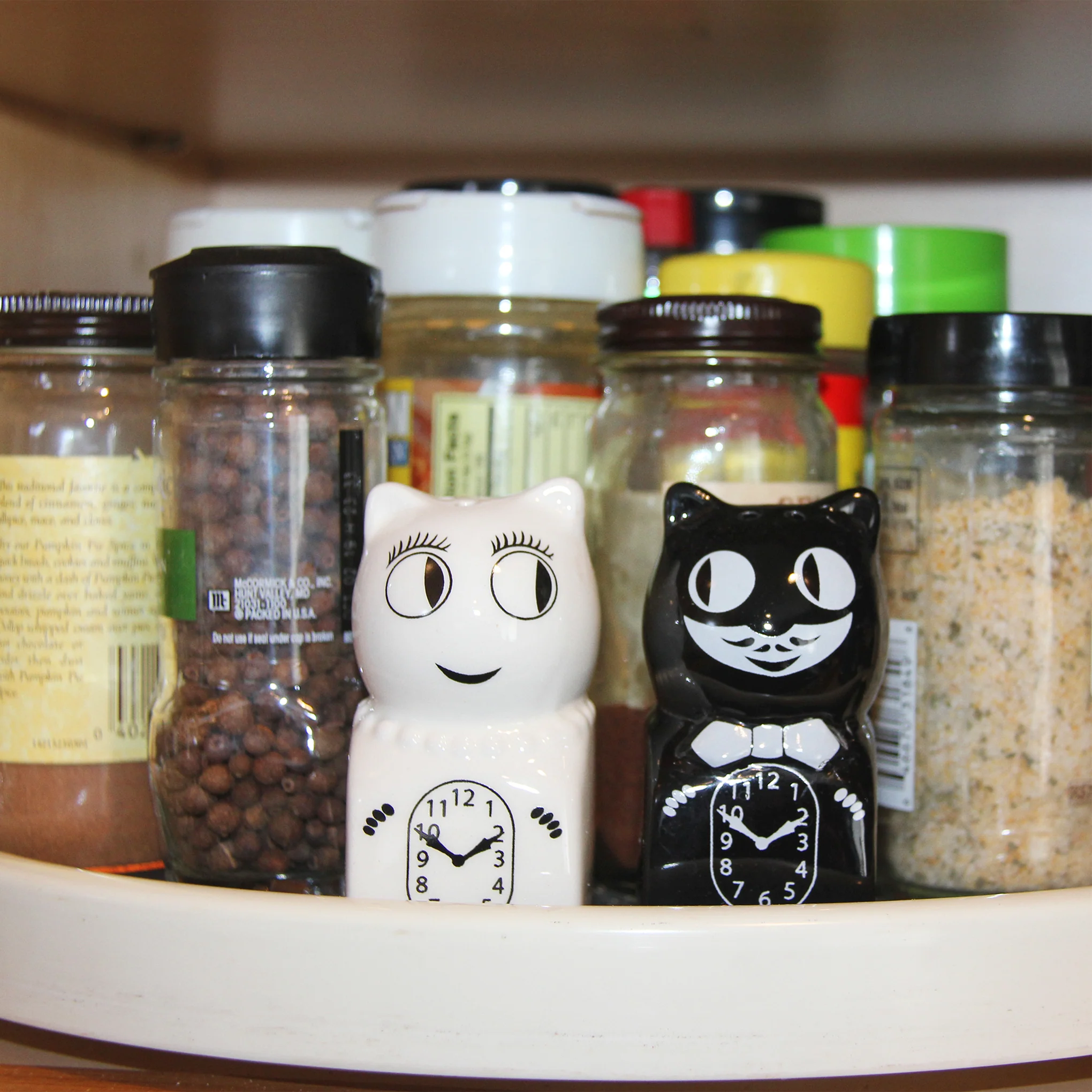 Kit-Cat Salt & Pepper Shakers - Set of 2 - Image 2