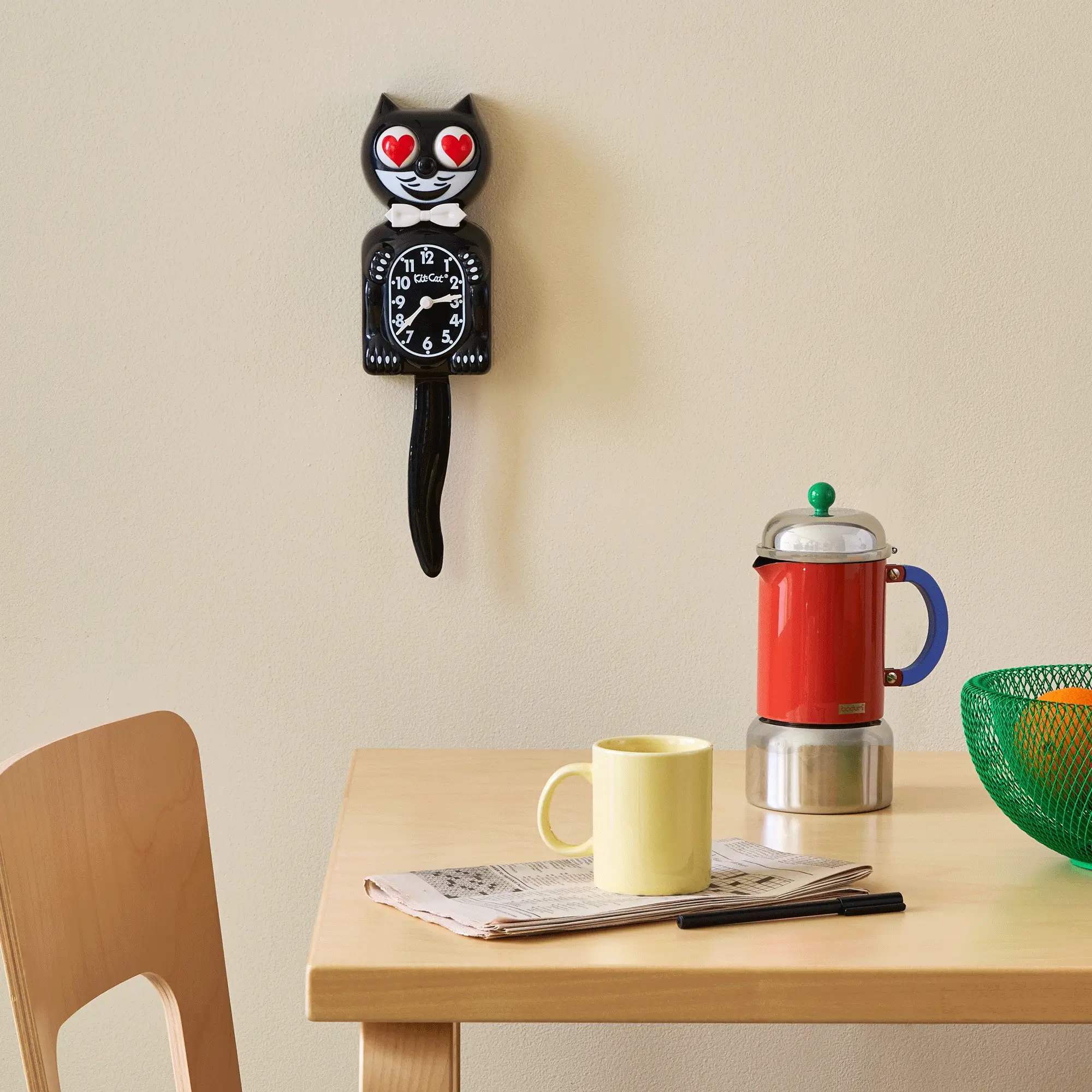 Kit-Cat Clock - Heart Eyes - Image 2