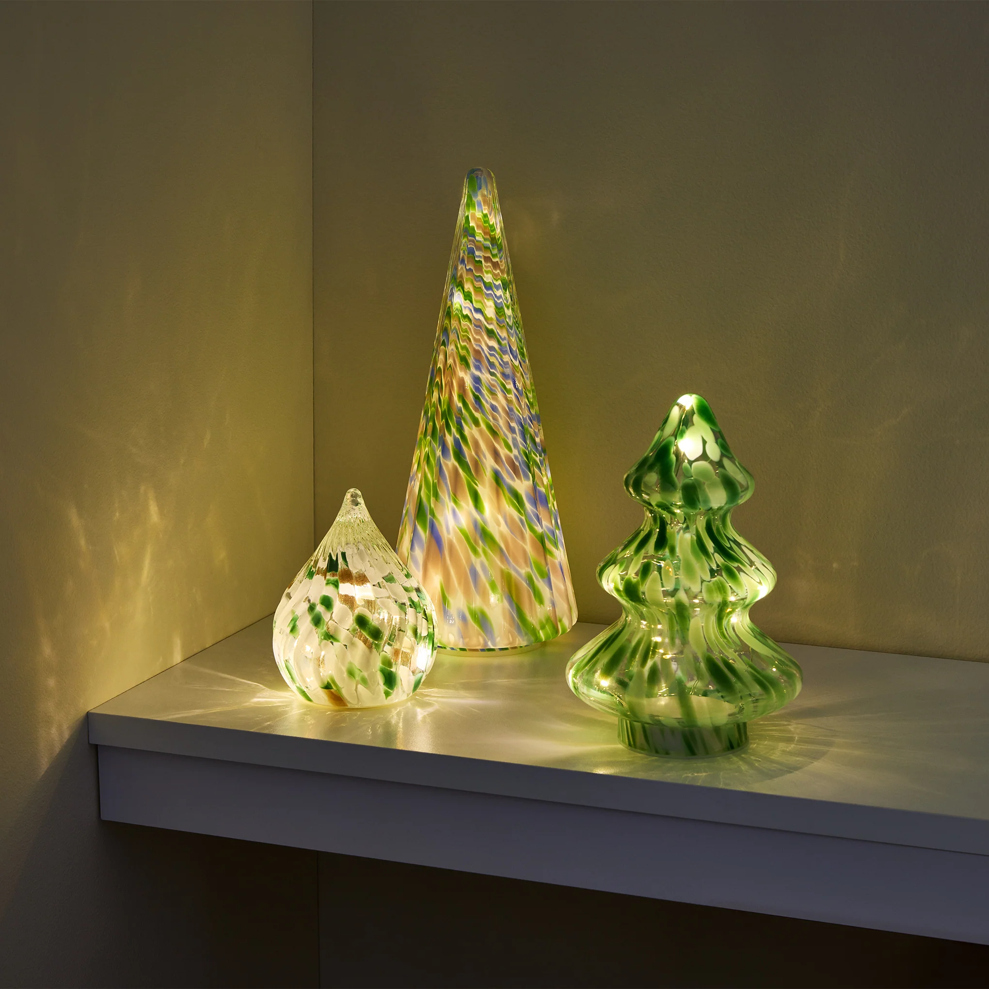 LED Lighted Marbled Glass Holiday Decor - Marbled Tree Flat - Image 4