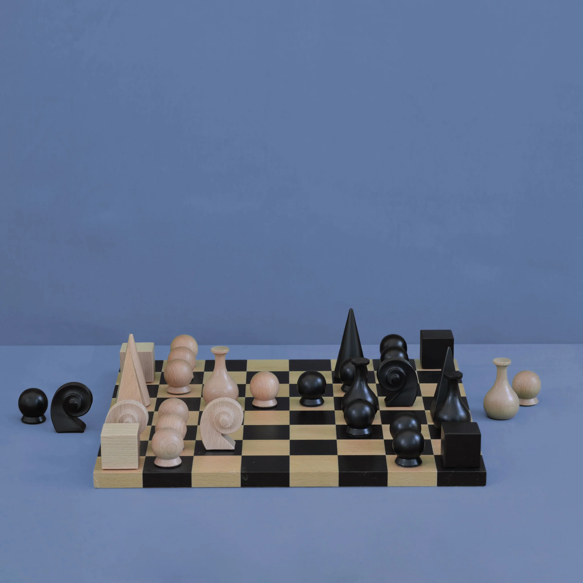 Man Ray Chess Pieces - Image 4