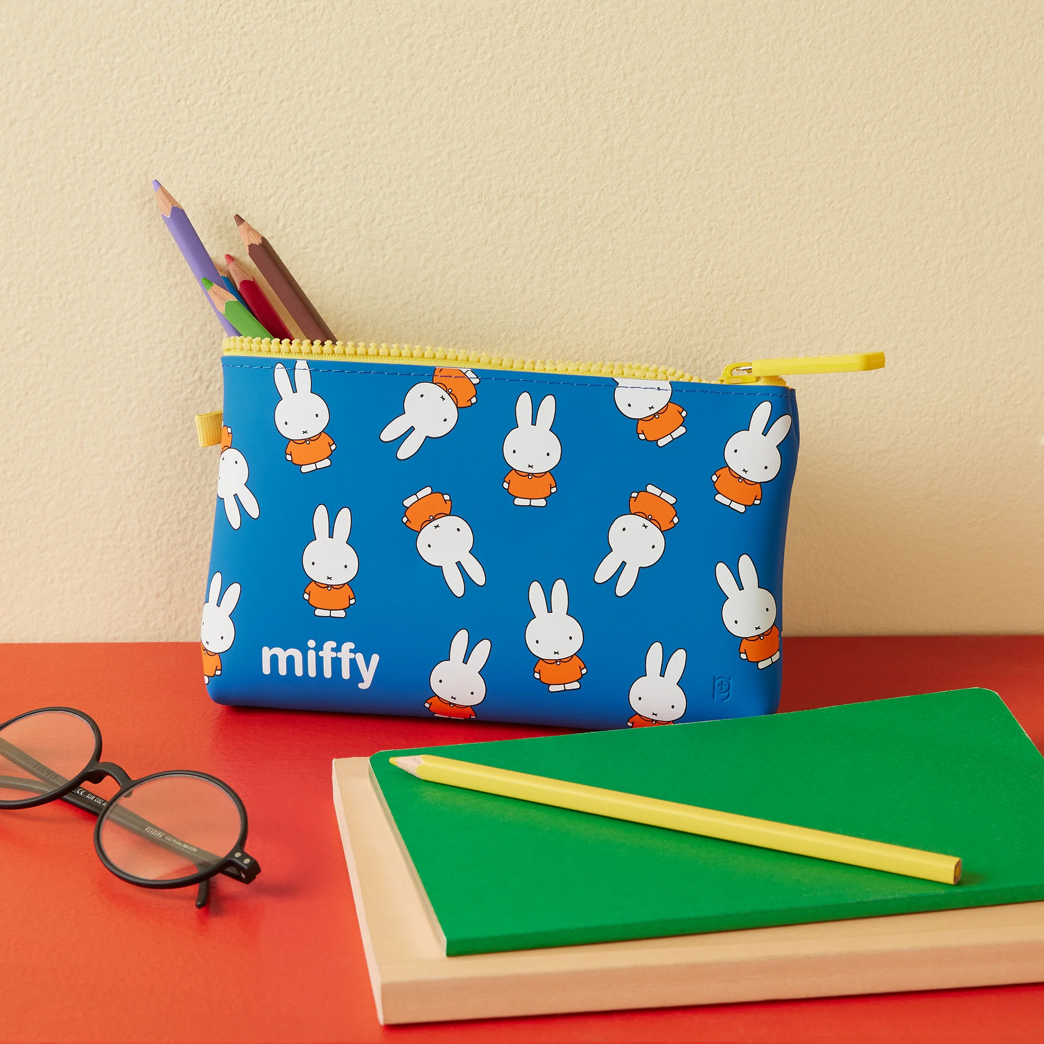 Miffy Silicone Zip Flat Pouch - Image 3