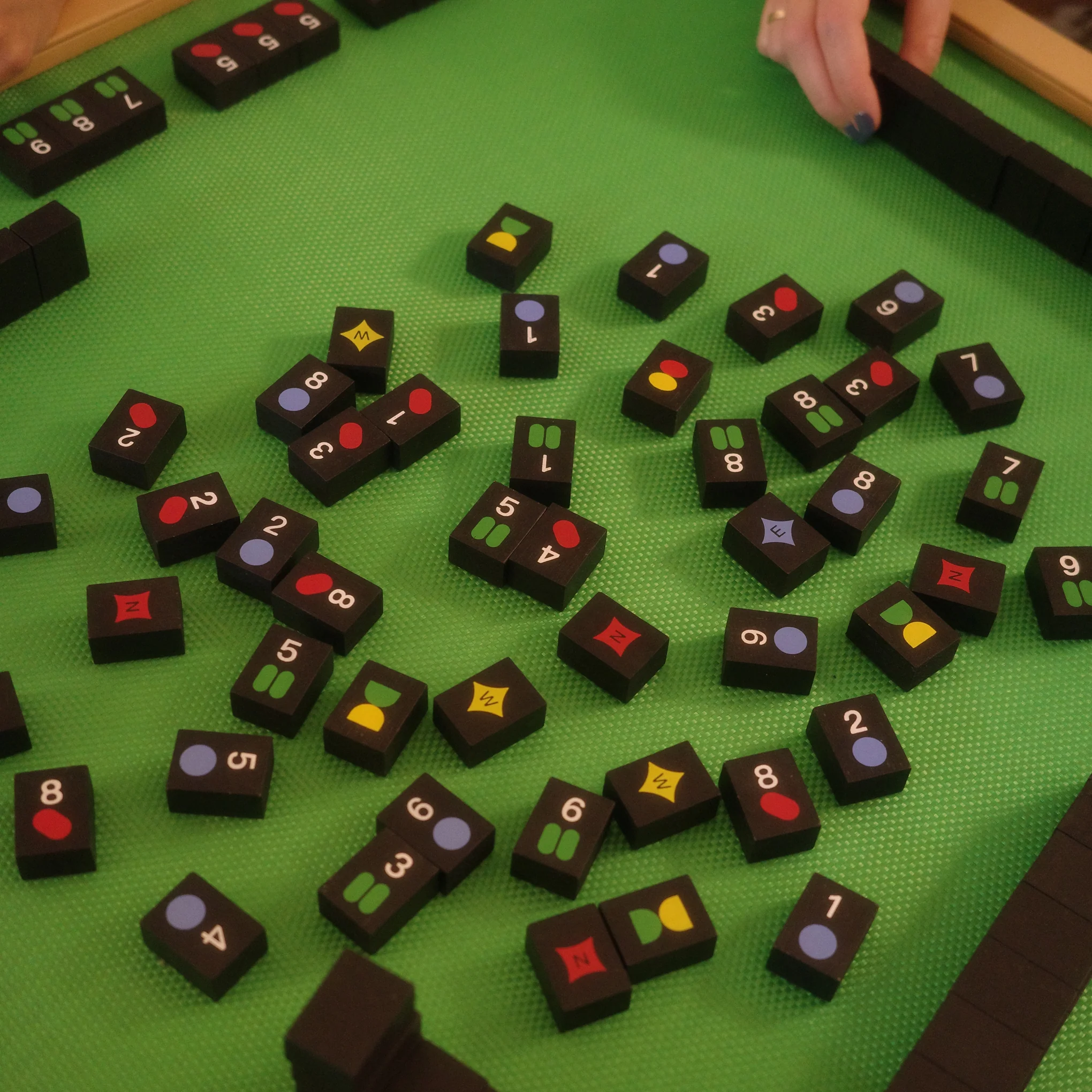 Modern Tiles Mahjong Set - Image 5