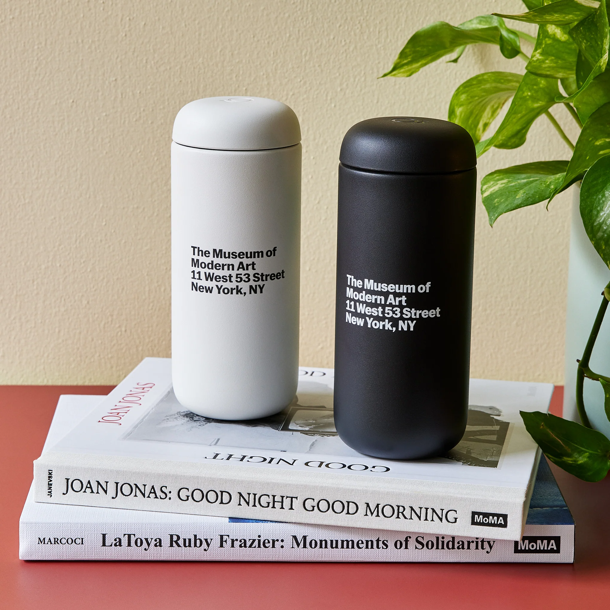 MoMA Address Insulated Travel Mug - White - Image 5