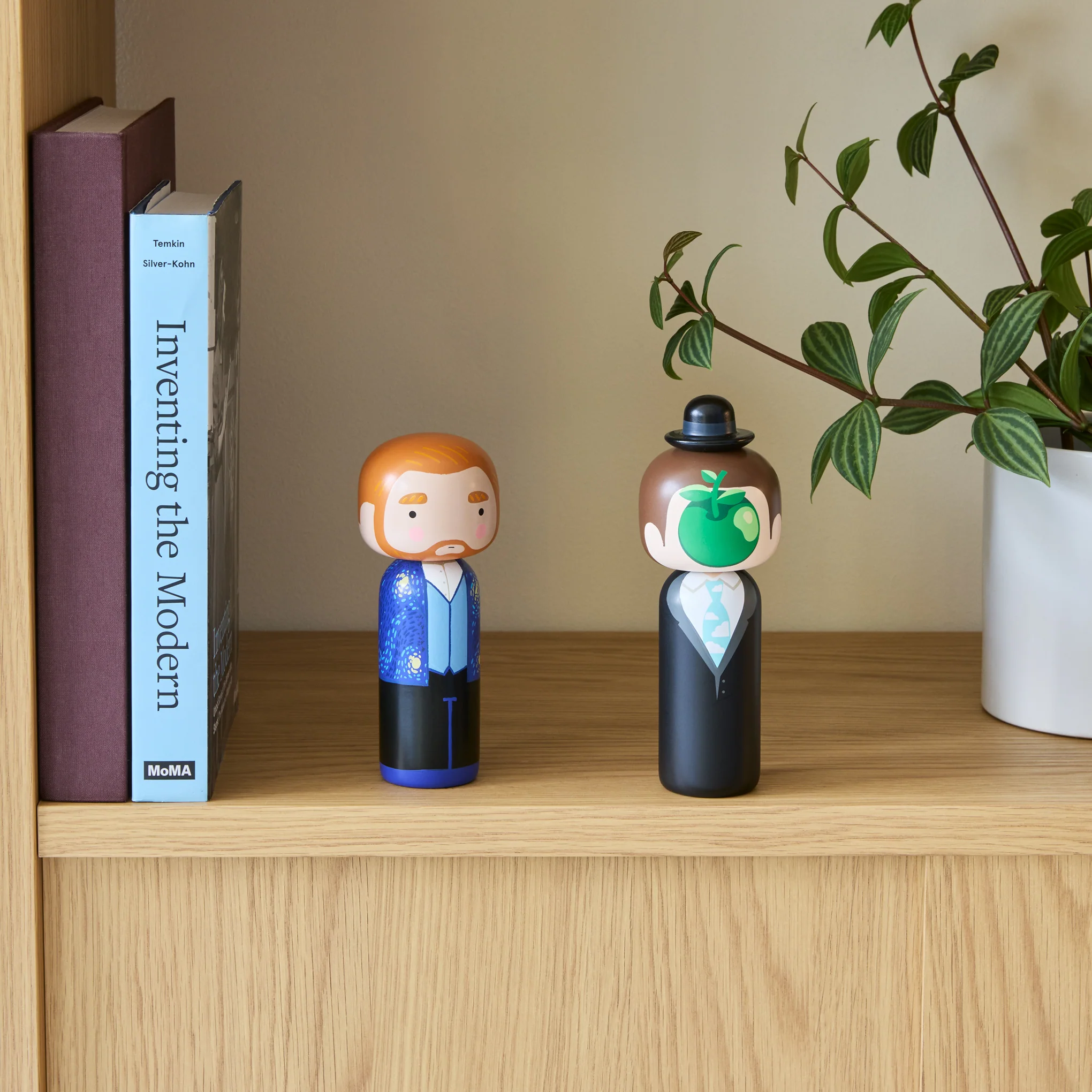 Artist Wooden Kokeshi Doll - Vincent van Gogh - Image 2