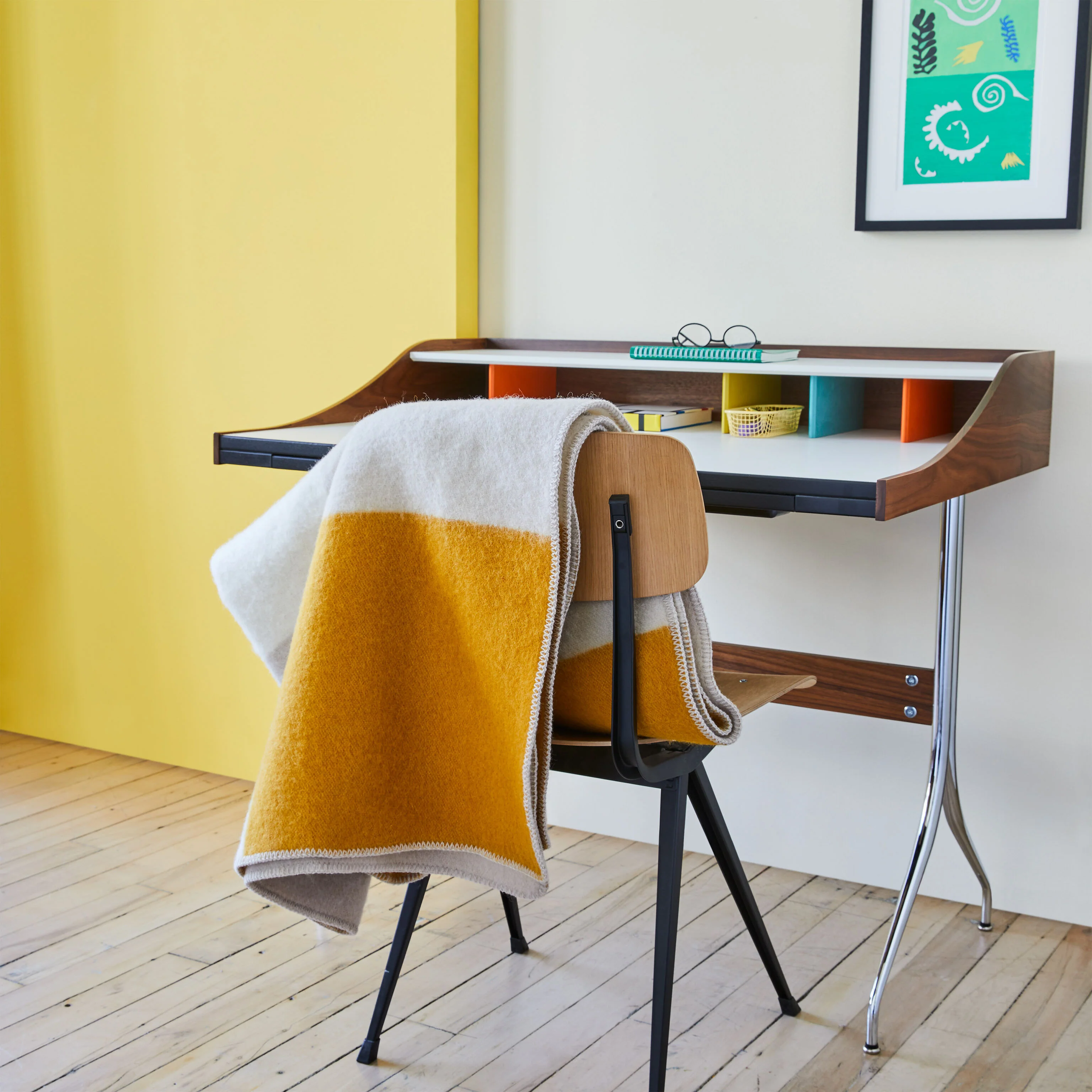 Nelson™ Swag Leg Desk from Herman Miller - Image 3