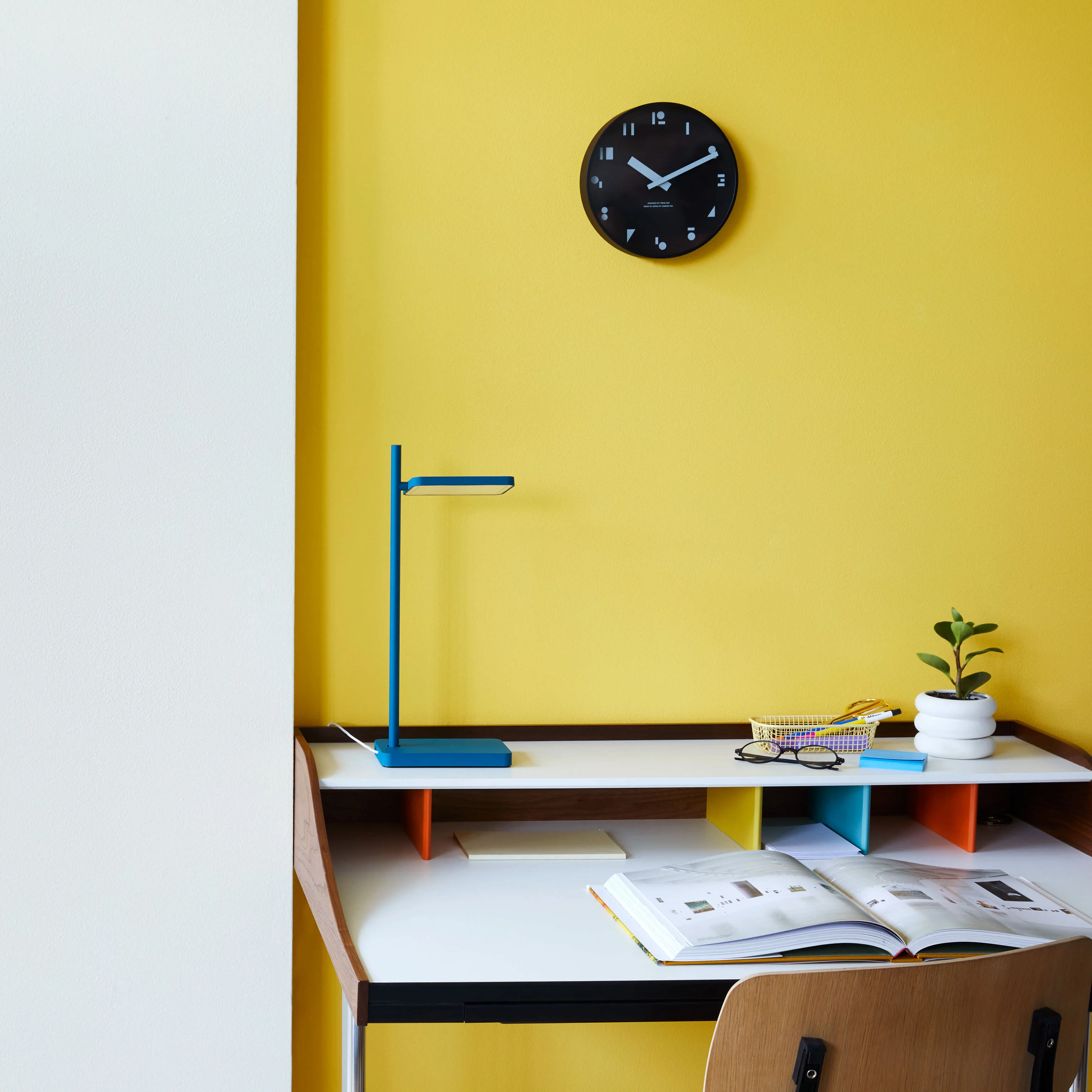 Nelson™ Swag Leg Desk from Herman Miller - Image 4
