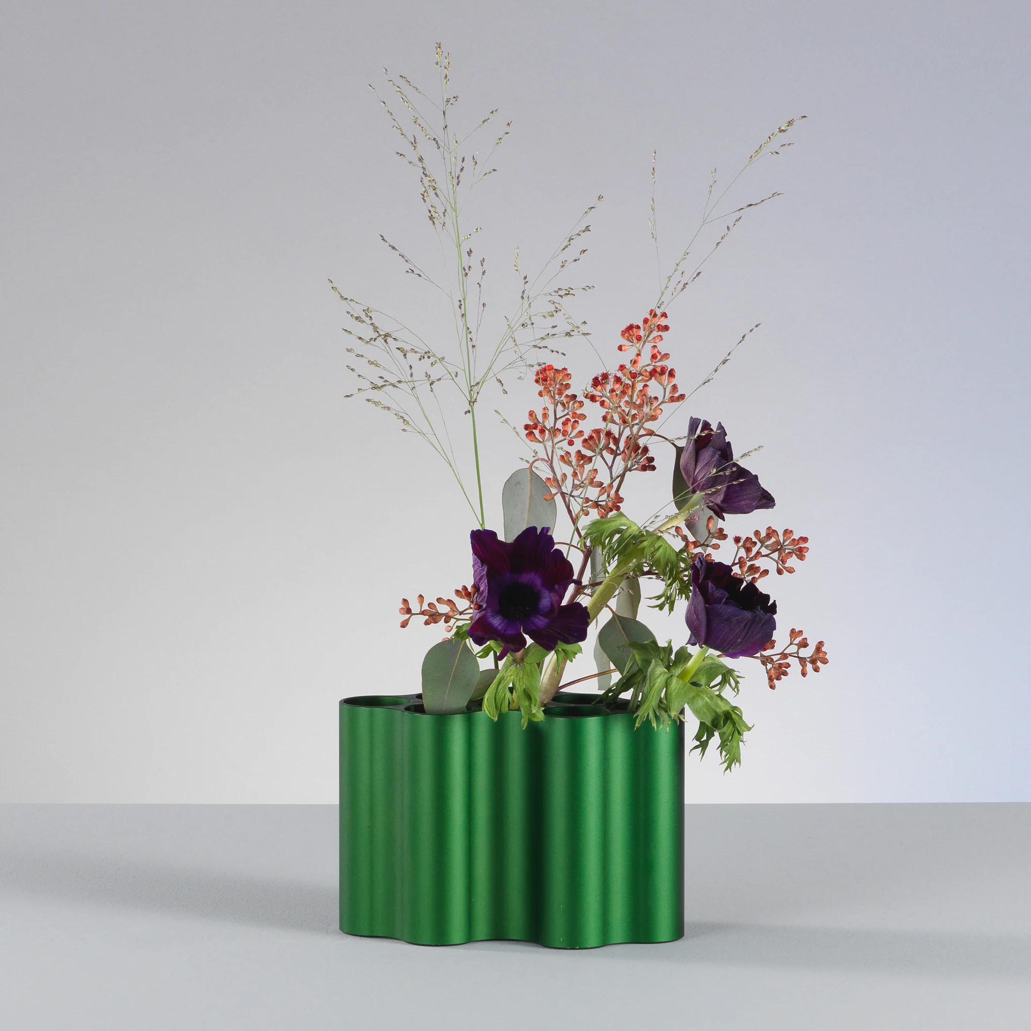 Ron and Erwan Bouroullec Nuage Vase by Vitra - Ivy - Image 2