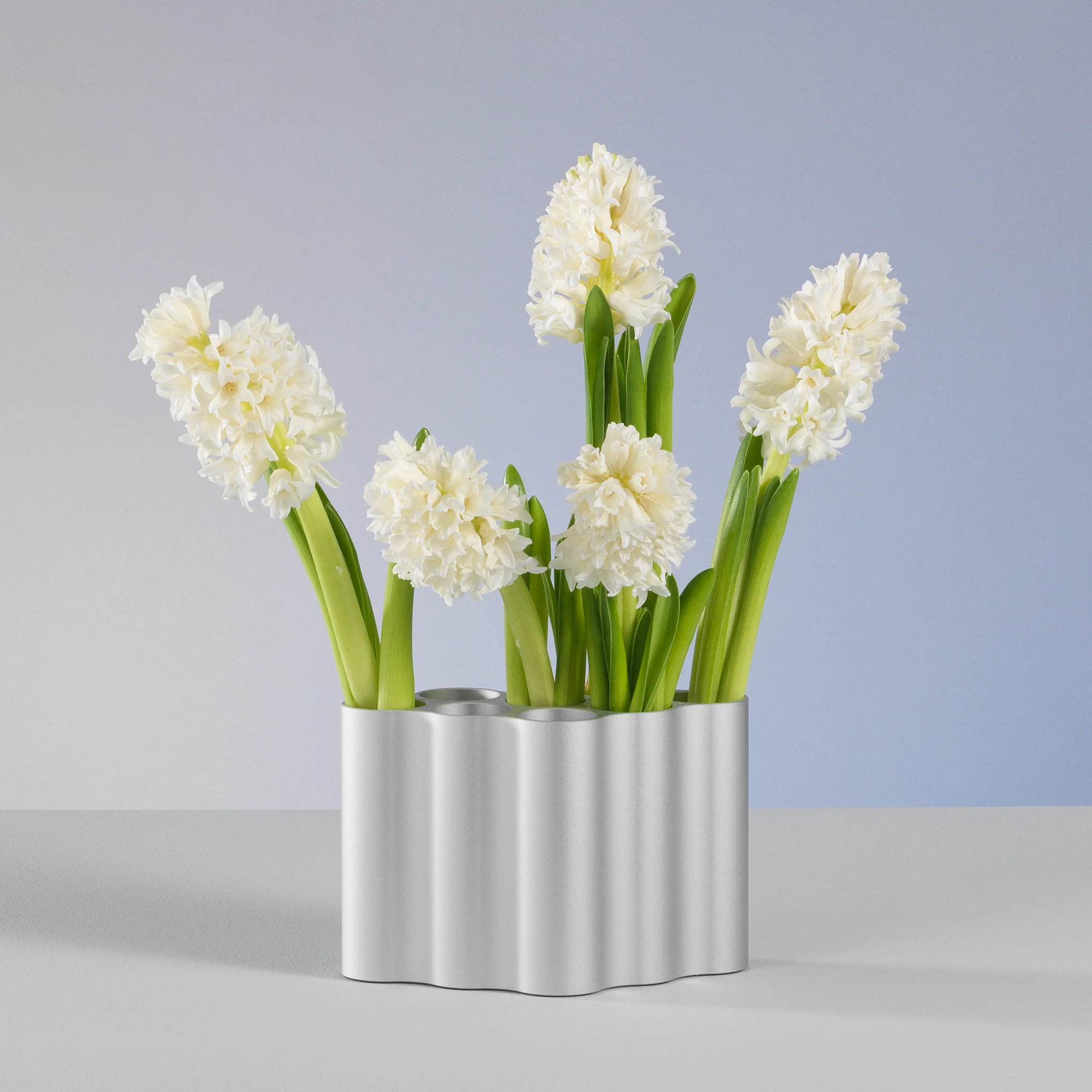 Ron and Erwan Bouroullec Nuage Vase by Vitra - Light Silver - Image 2