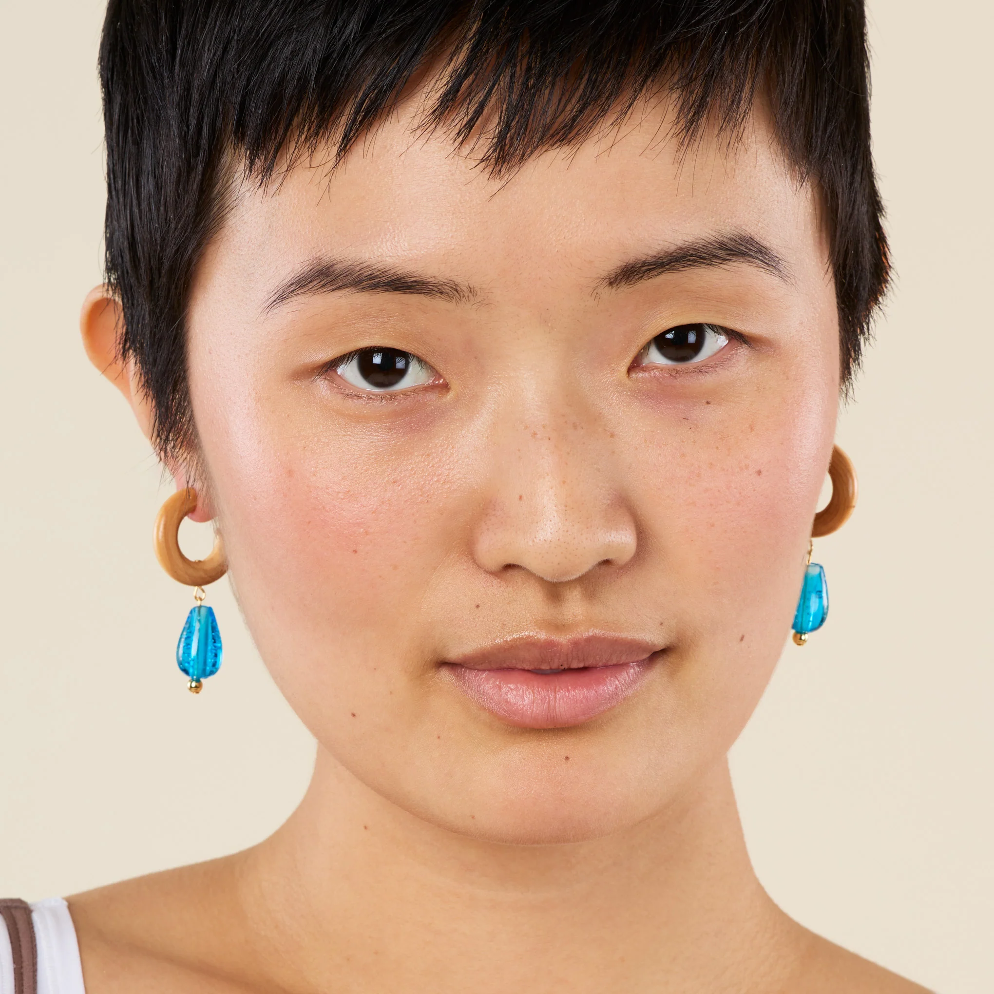 Sophie Monet Rain Hoop Earrings - Image 4