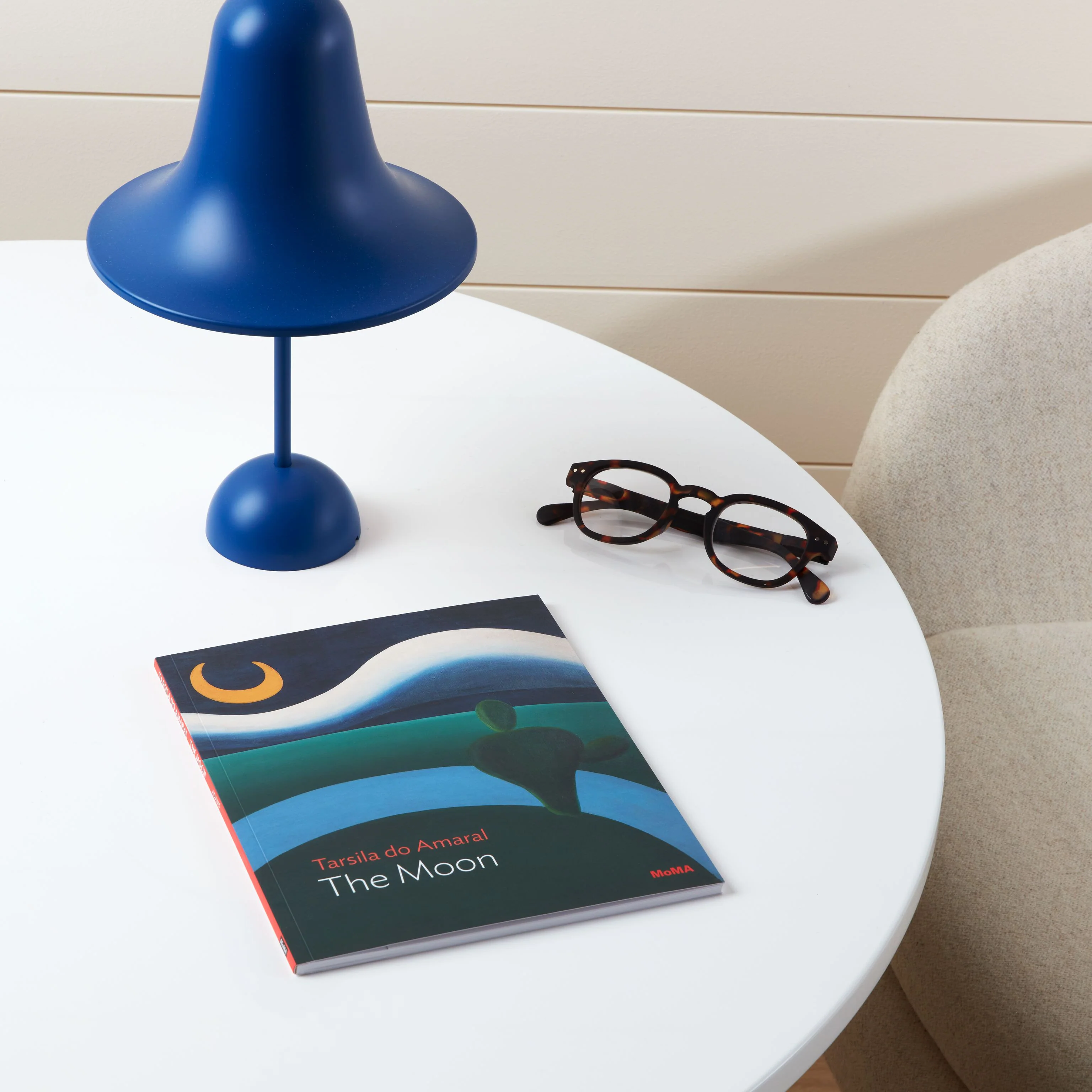 Tarsila do Amaral: The Moon, One on One Series - Paperback - Image 2