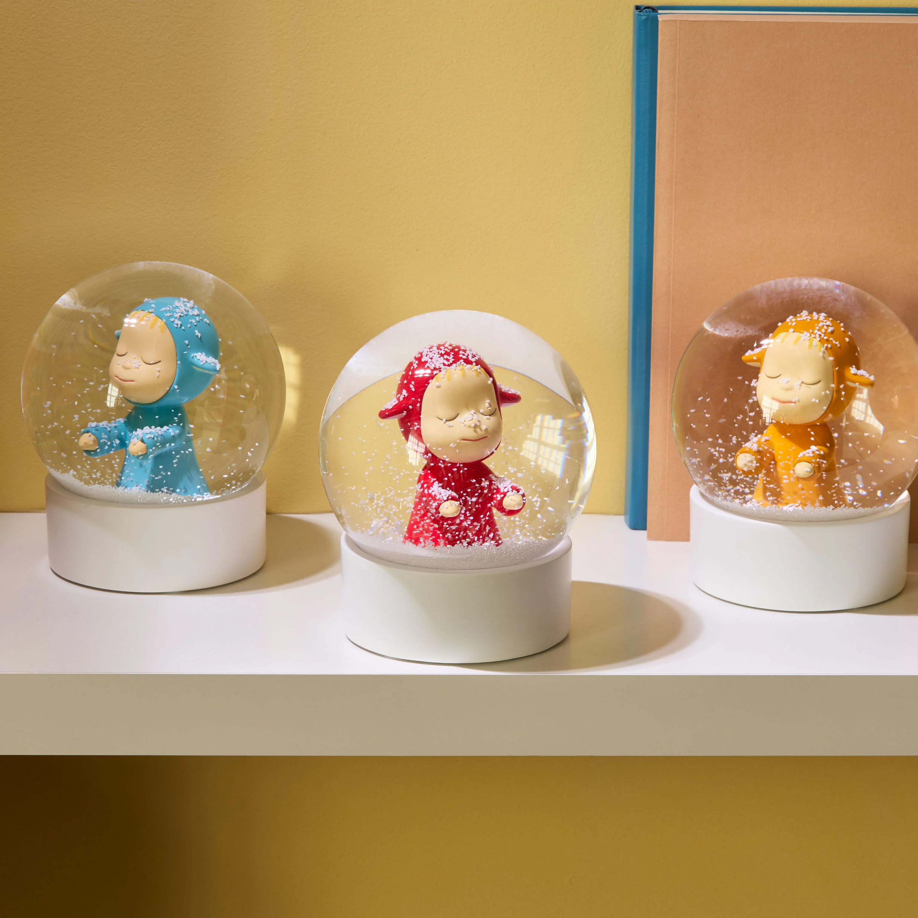 Yoshitomo Nara Little Wanderer Snow Globe - Yellow - Image 6